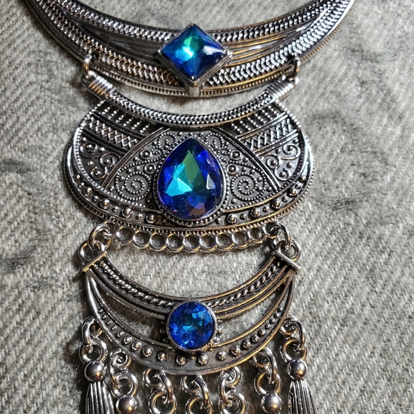 Blue stone gorgeous necklace - Picture 8 of 8